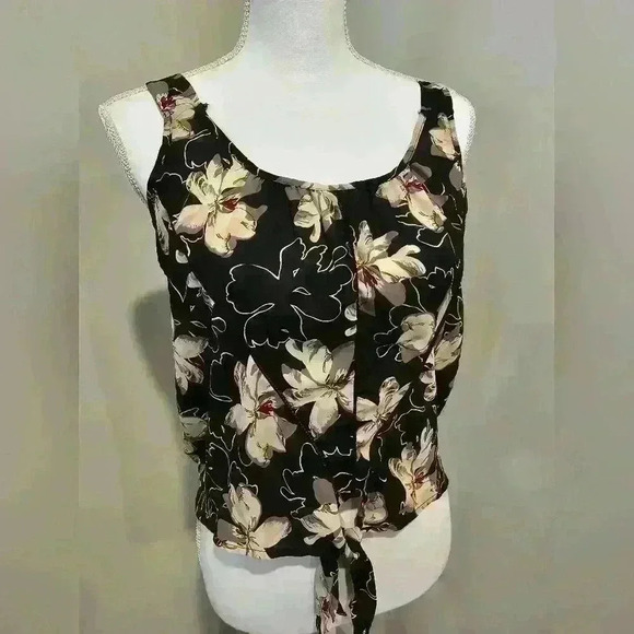Sienna Sky Floral Tank With Tie Front In Medium - Picture 4 of 7